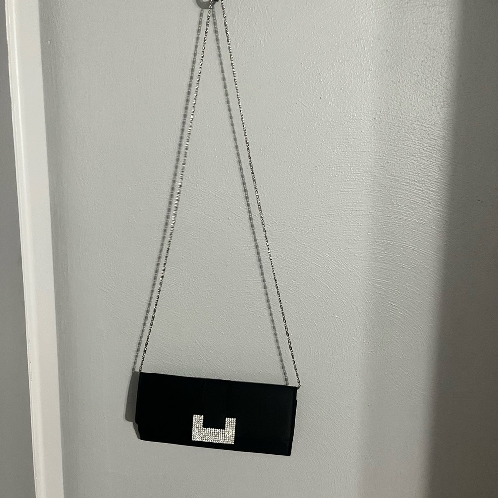 JNB black clutch with diamond broach